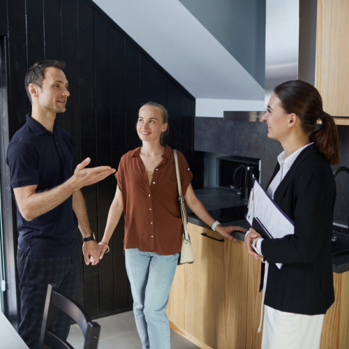 4. Tour the Place in Person Renting a Townhouse in Philadelphia: Find the Right Home for You