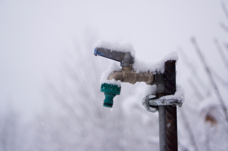 Winterize Your Rental: 5 Easy Tips to Avoid Costly Winter Damage